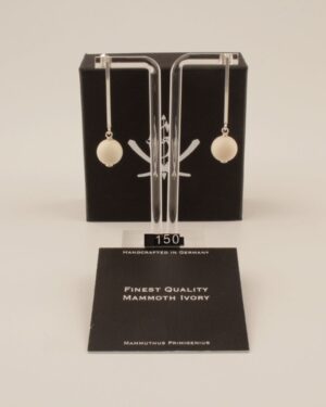 Cubic Rod Studs earrings